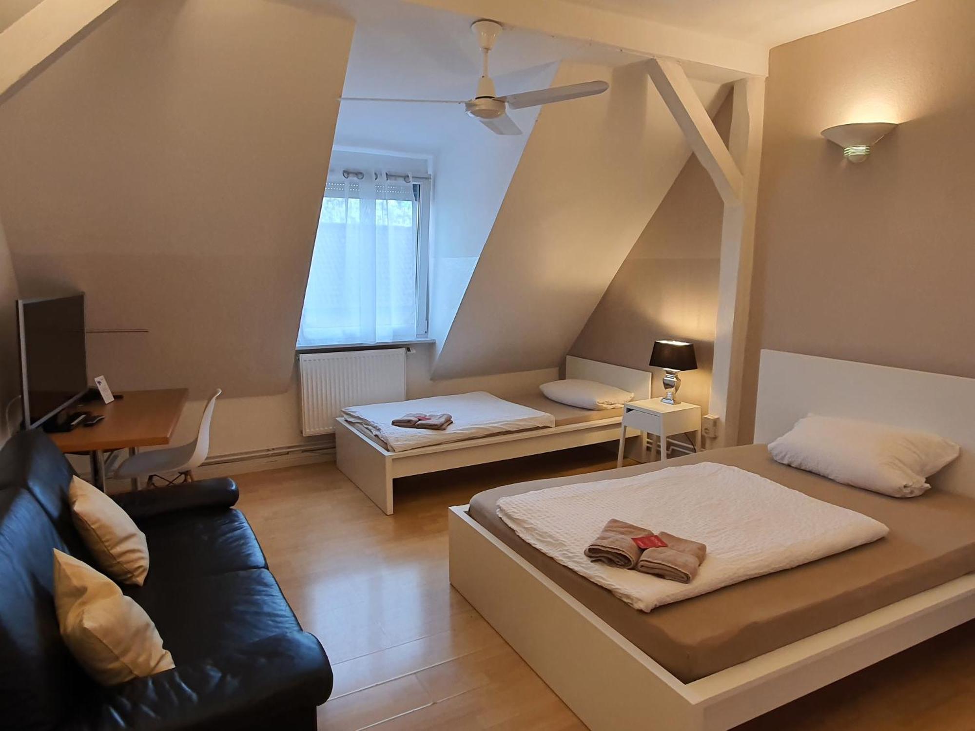 coLodging Mannheim - private rooms&kitchen Exterior foto